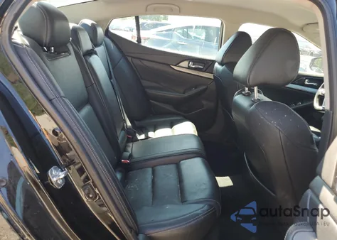 2018 Nissan Maxima 3.5S from USA, damaged, VIN 1N4AA6AP3JC361146